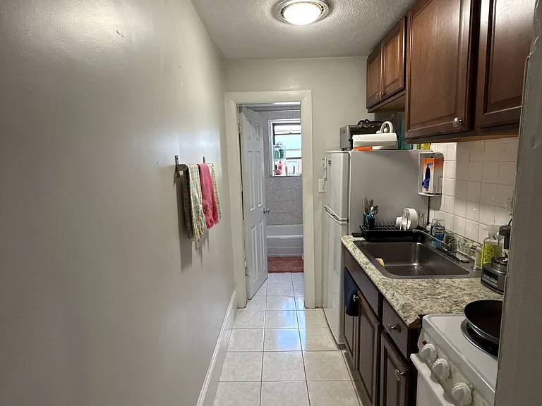 14 Keswick St #8 — Photo 7