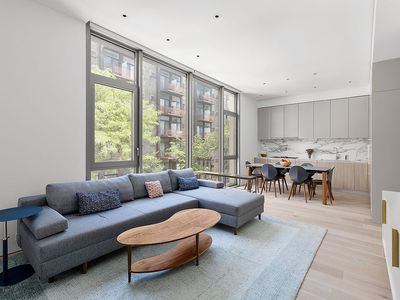 80 E 10th St #2E, New York, NY, 10003