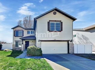 512 Water Wheel Ln, Stansbury Park, UT 84074