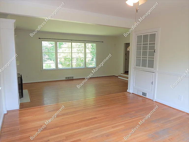 1033 Scott Blvd — Photo 8