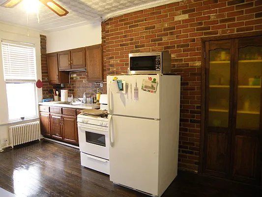 Rented by Leiter Realty Group LLC | media 18