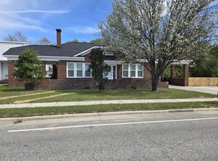 4 S Clark St, Claxton, GA 30417