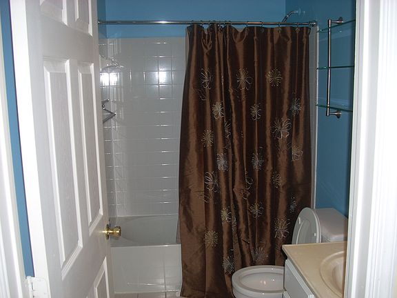 3rd image of 8622 Sycamore Glen Ln