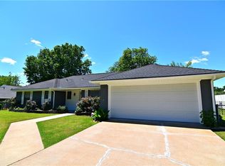 8000 Clover Dr, Fort Smith, AR 72908