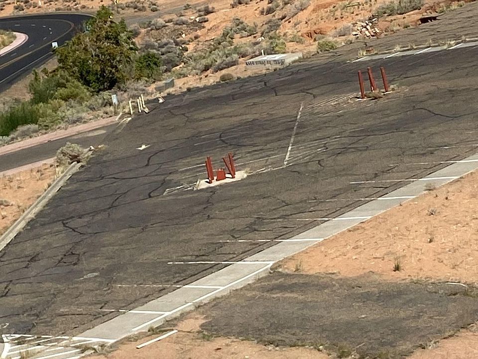 1st image of 300 N Lake Powell Blvd