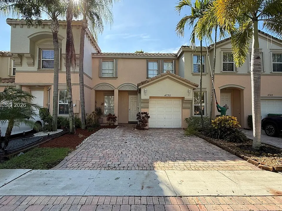 4735 SW 164th Ave