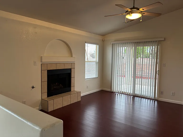 6232 Calle Feliz NW — Photo 7