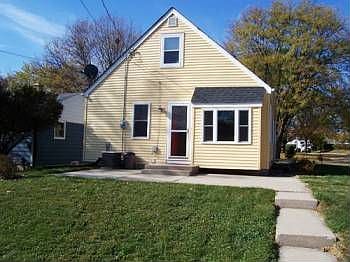 3rd image of 2150 N 118th St