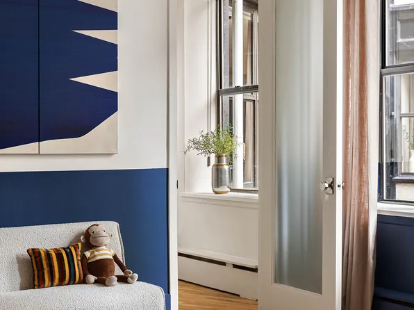 260 West Broadway image 20 of 27