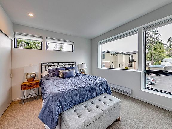 2nd image of 521 Madrona Way NE #30