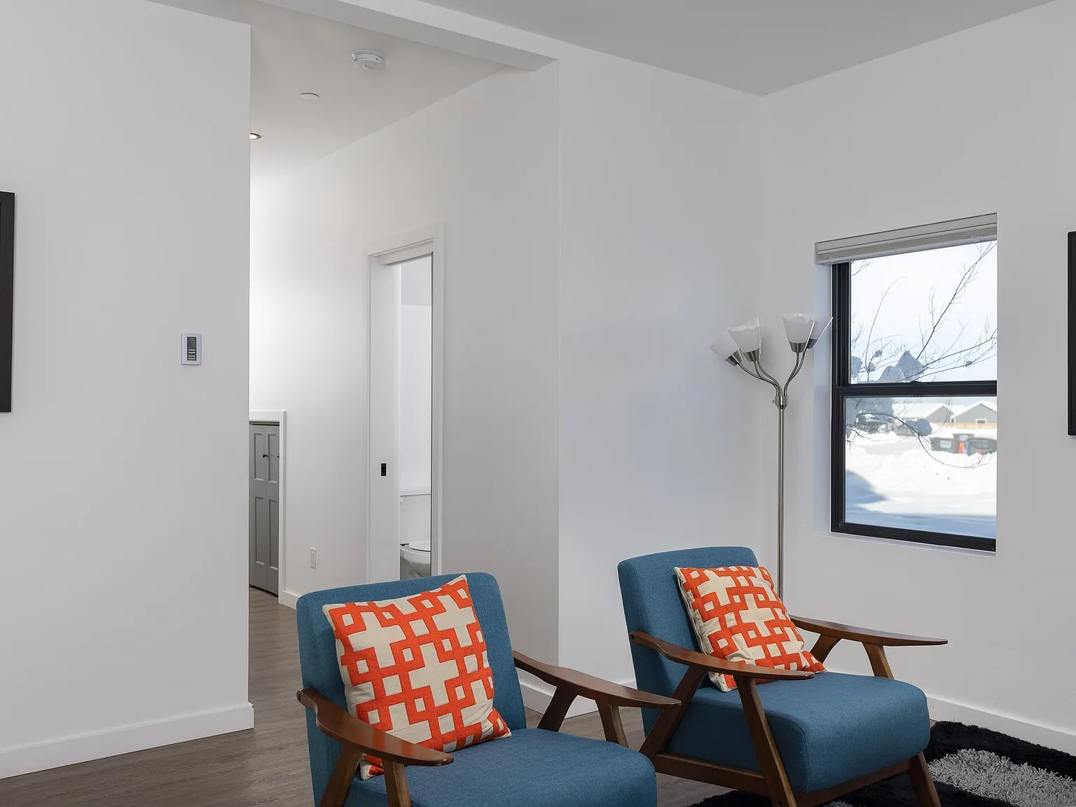 Fully Furnished - 2 bedroom / 2.5 unit in Victor with Garage — Photo 3