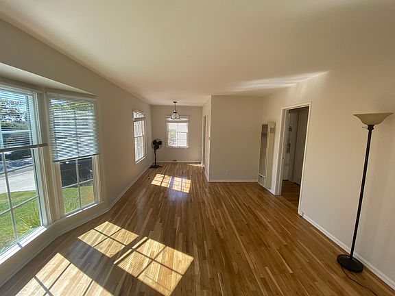 3rd image of 10779 Northgate St