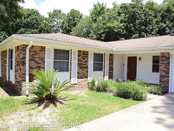 3rd image of 335 Pontevedra Ln
