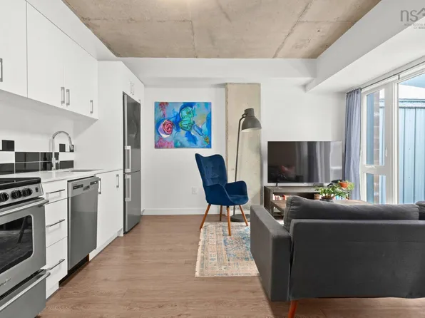 5684 West St #208, Halifax, NS B3K 1H7