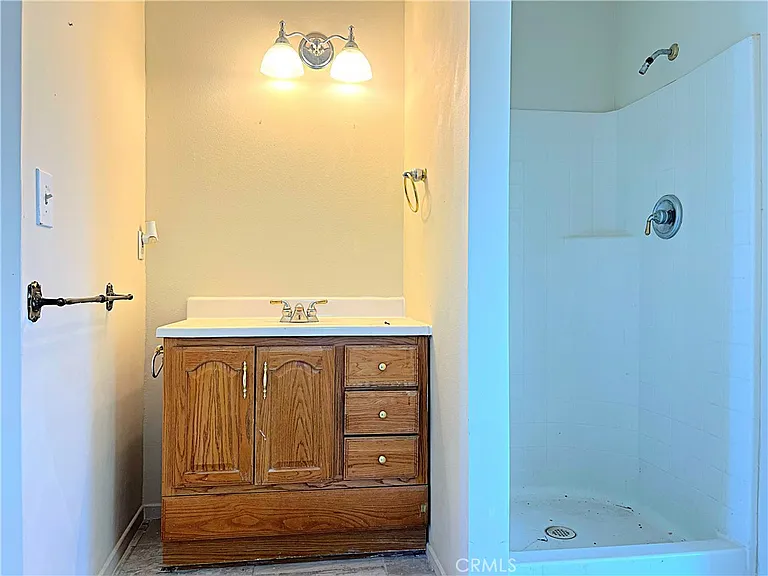 17601 Sycamore Ln — Photo 39