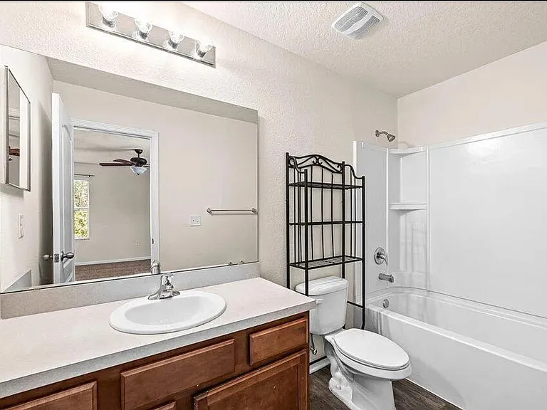 394 Servia Dr — Photo 23