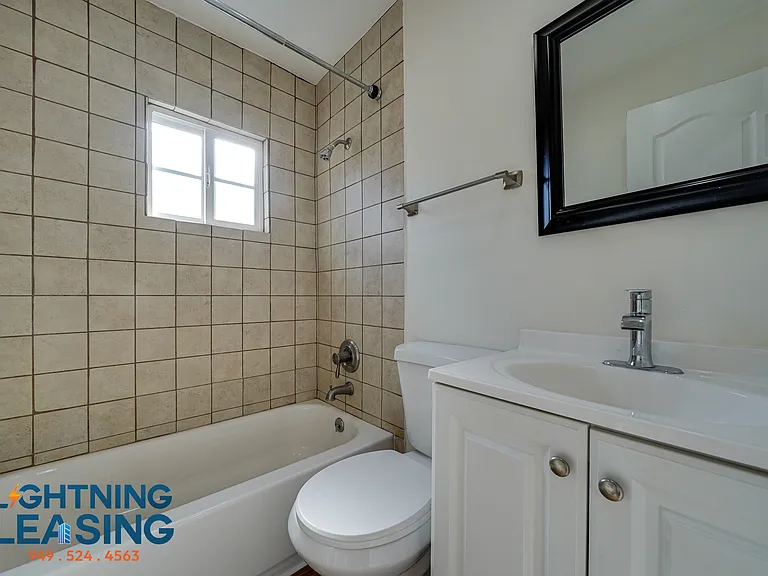 6182 Yolanda Ave — Photo 8