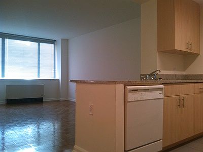 3rd image of 510 W 52nd St APT 16M