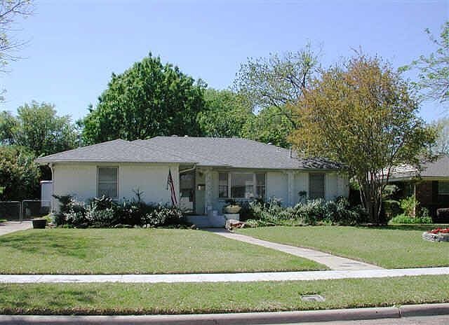 1st image of 526 Carol Ct