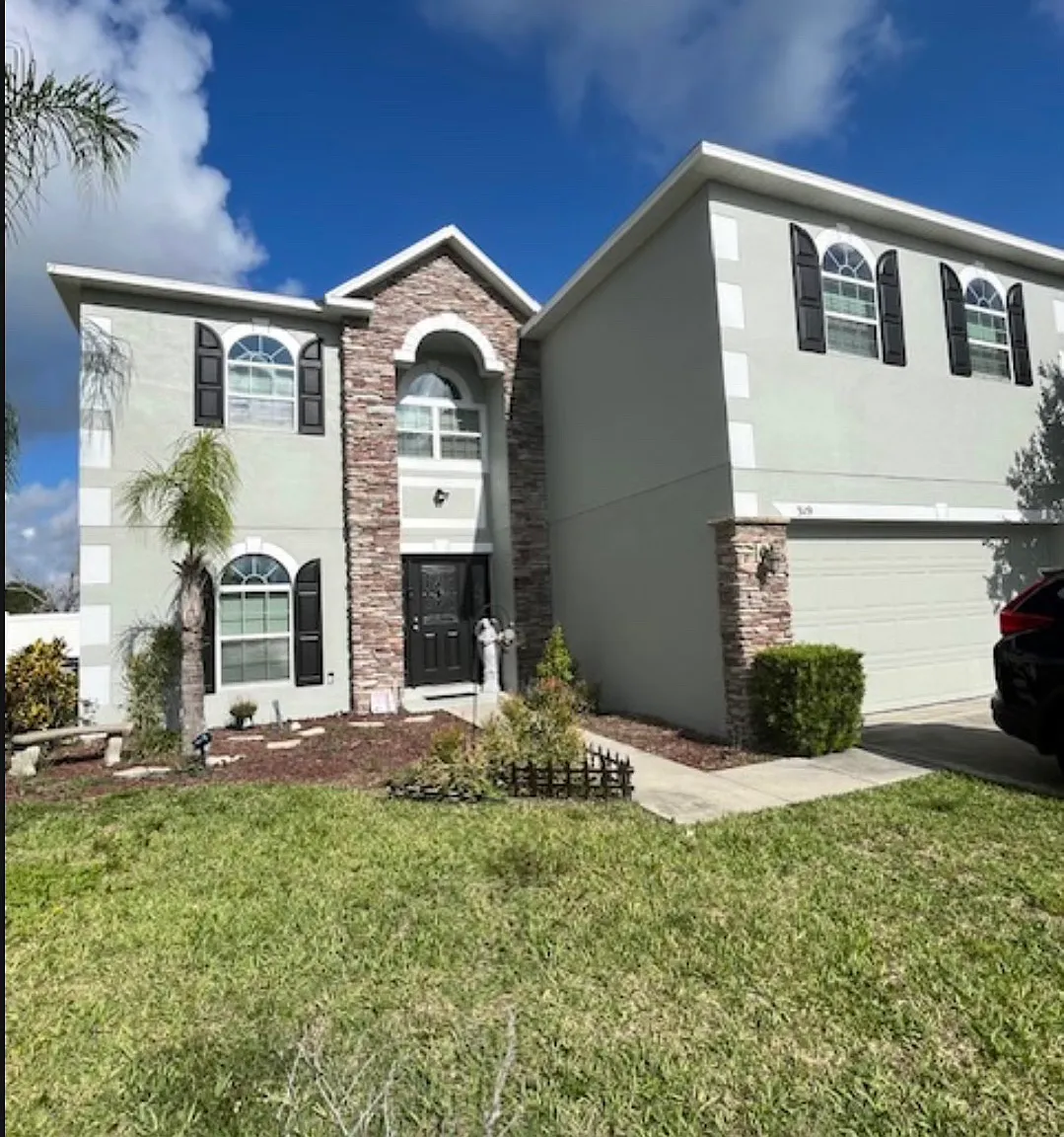 4 bed, 3010 sqft, $2,500 — Photo 1