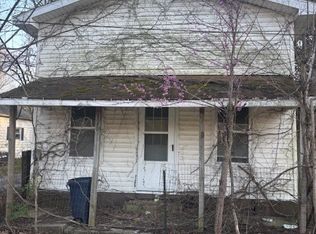 4872 Old North Rd, Christopher, IL 62822