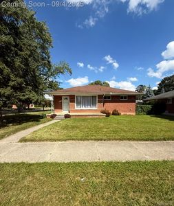 24650 Belton Ln, Dearborn Heights, MI, 48127