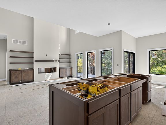 3rd image of 36848 Forest Ln
