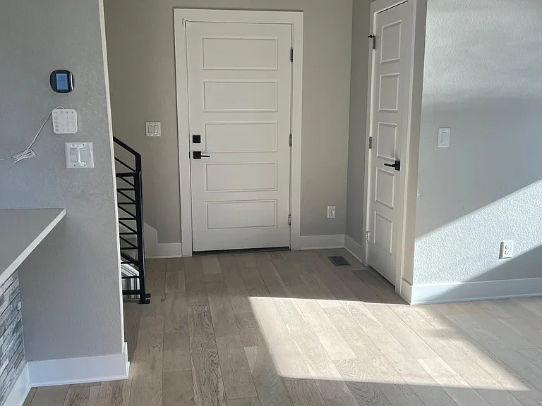 5268 Eliot St — Photo 9