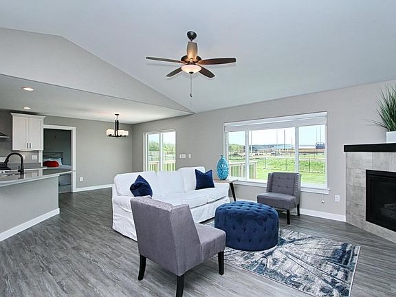3rd image of 804 Windam Dr