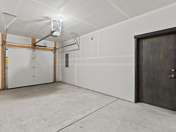 4th image of 6 7th St #1