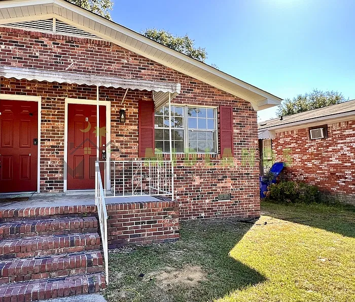 1 bed, 1.0 bath, 700 sqft, $950 — Photo 2