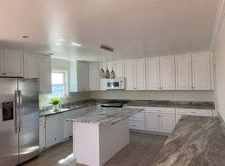328 Meadowlark Ln, West Mifflin, PA 15122