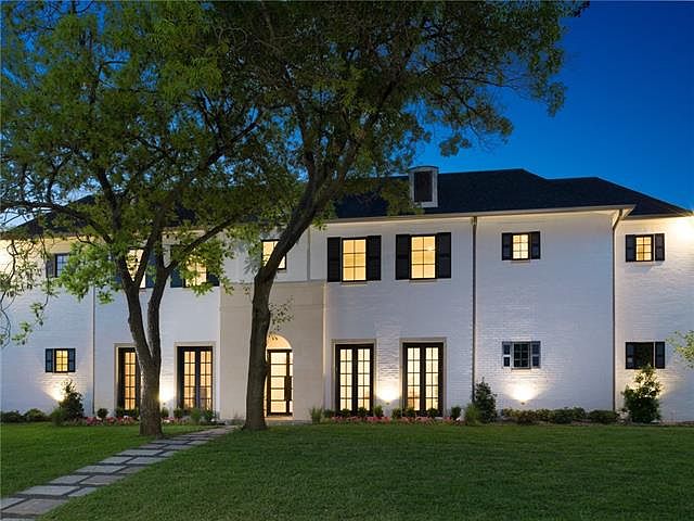 1st image of 6119 Del Roy Dr
