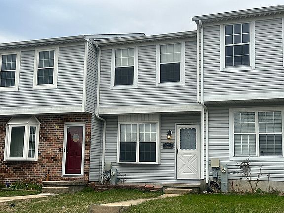 2nd image of 929 N Olive Branch Ct