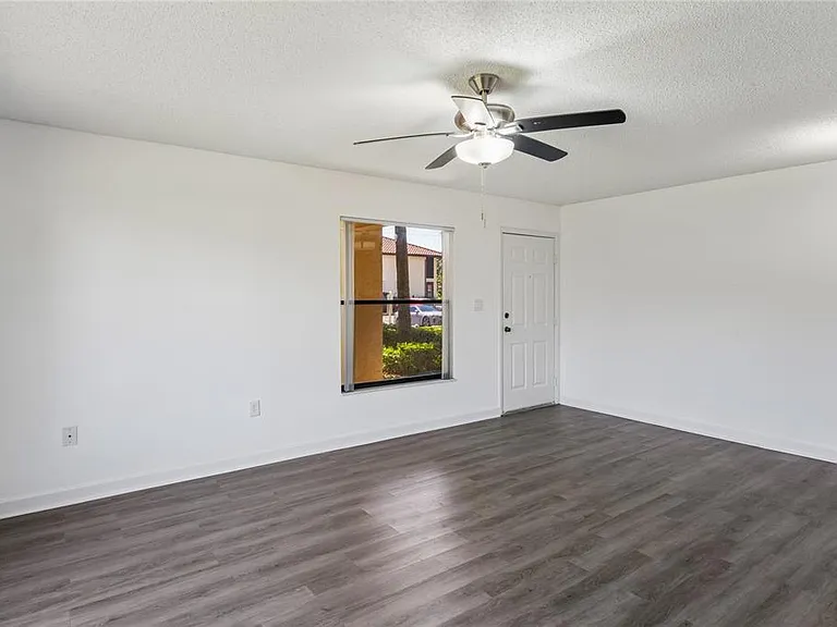 305 Hammock Pine Blvd #305 — Photo 4