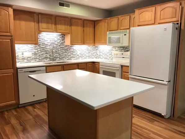 N16W26555 Wild Oats Dr, Pewaukee, WI 53072