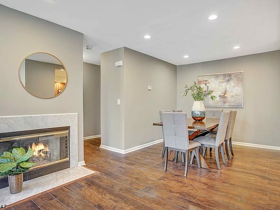 4th image of 52 Vaughan Dr