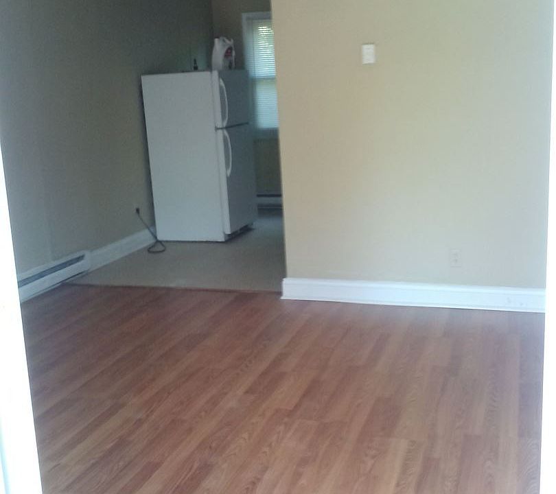 2nd image of 315 Coxe Ave APT 3