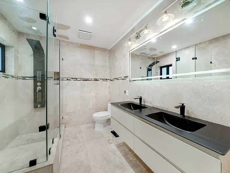 1172 SW 85th Ave — Photo 13