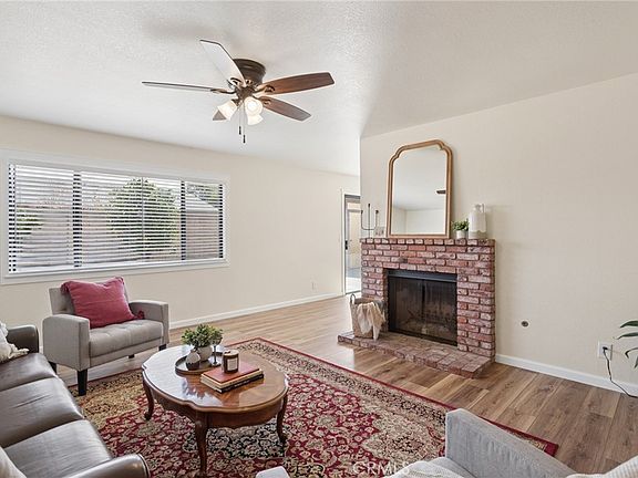 4th image of 1204 E North Ave #D