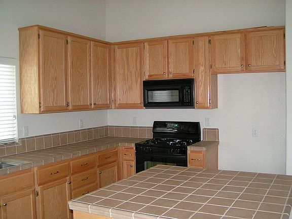 5th image of 524 Feather River Way