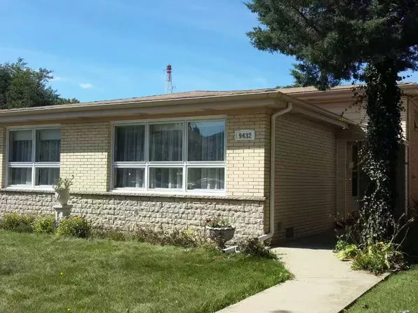 9432 Lavergne Ave, Skokie, IL 60077