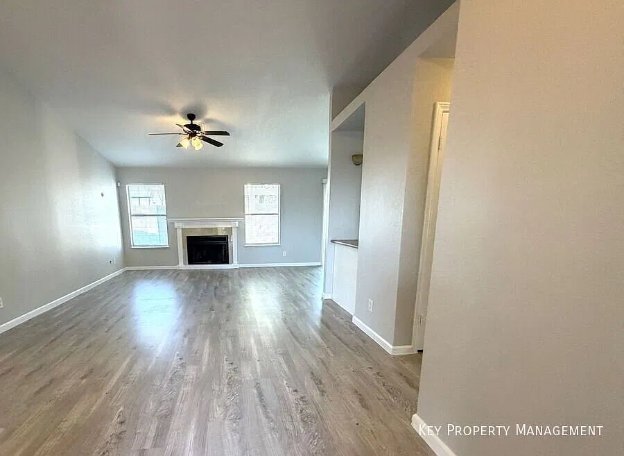 One-Story 3BD 2BA Home w/RV Parking! — Photo 3