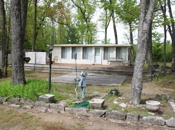 196-197 Cedar Shores Dr, Harrison, MI 48625