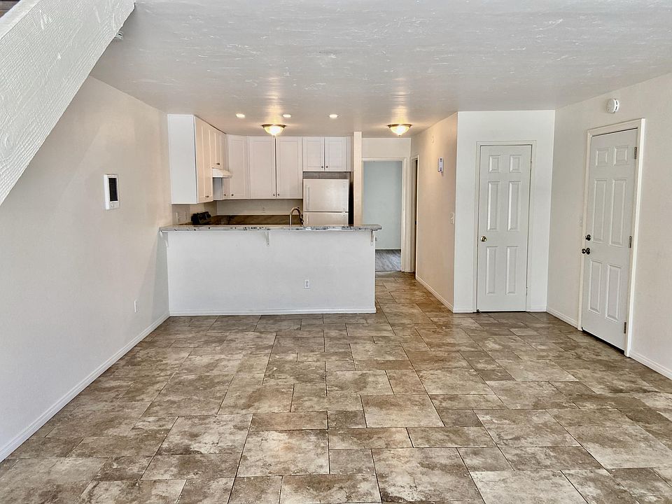 1st image of 7852 Camino Kiosco