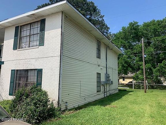 3rd image of 106 Vieux Orleans Cir
