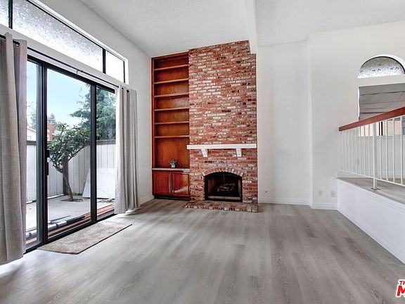 2nd image of 22040 Strathern St Unit 10
