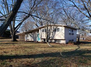 53 Briarwood Dr, Old Saybrook, CT 06475