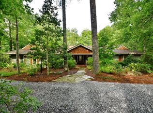 335 Back Nine Ln, Sapphire, NC 28774