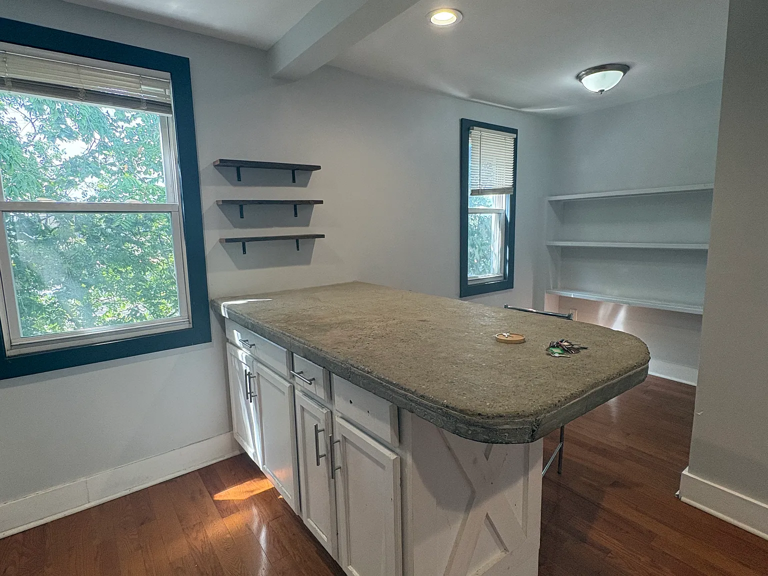 3 bed, $2,250 — Photo 3